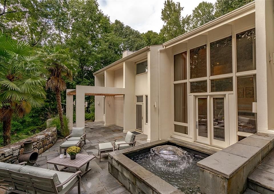 1st image of 6125 River Chase Cir