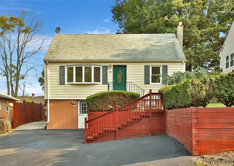 1st image of 18 Dickinson Ave