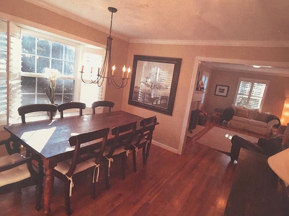 3rd image of 1606 Saint Margarets Rd