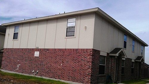 1st image of 725 Sonesta Dr