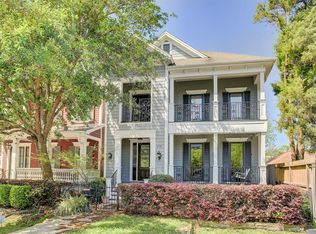 1115 Nicholson St, Houston, TX 77008