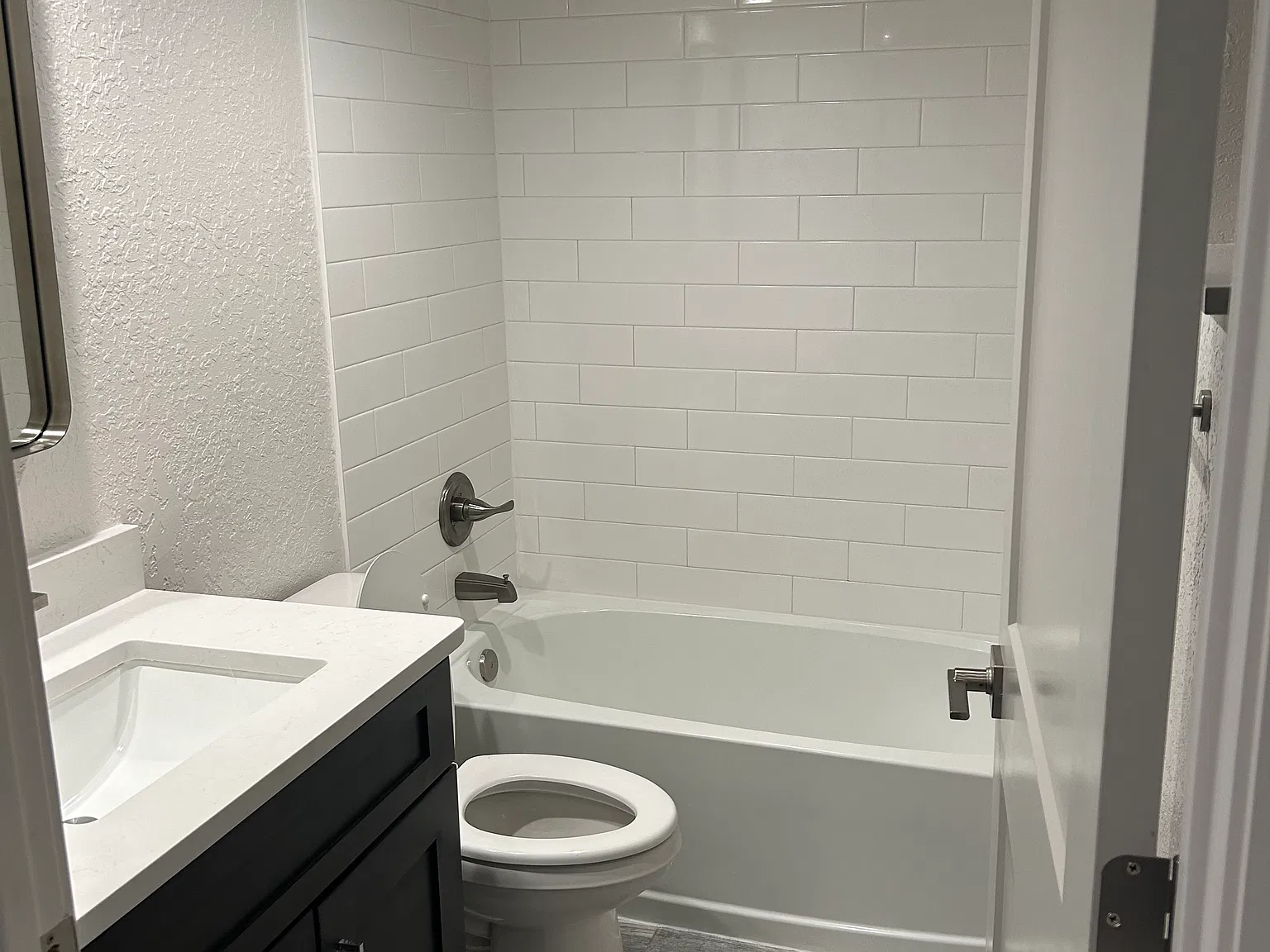 709 E Melbourne Avenue — Photo 3