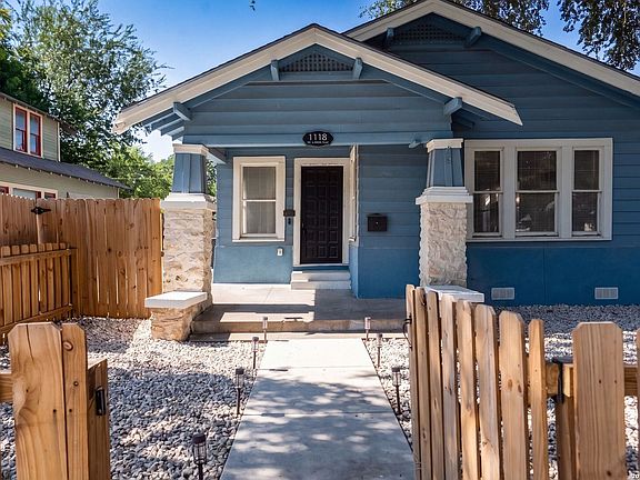 3rd image of 1118 W Summit Ave