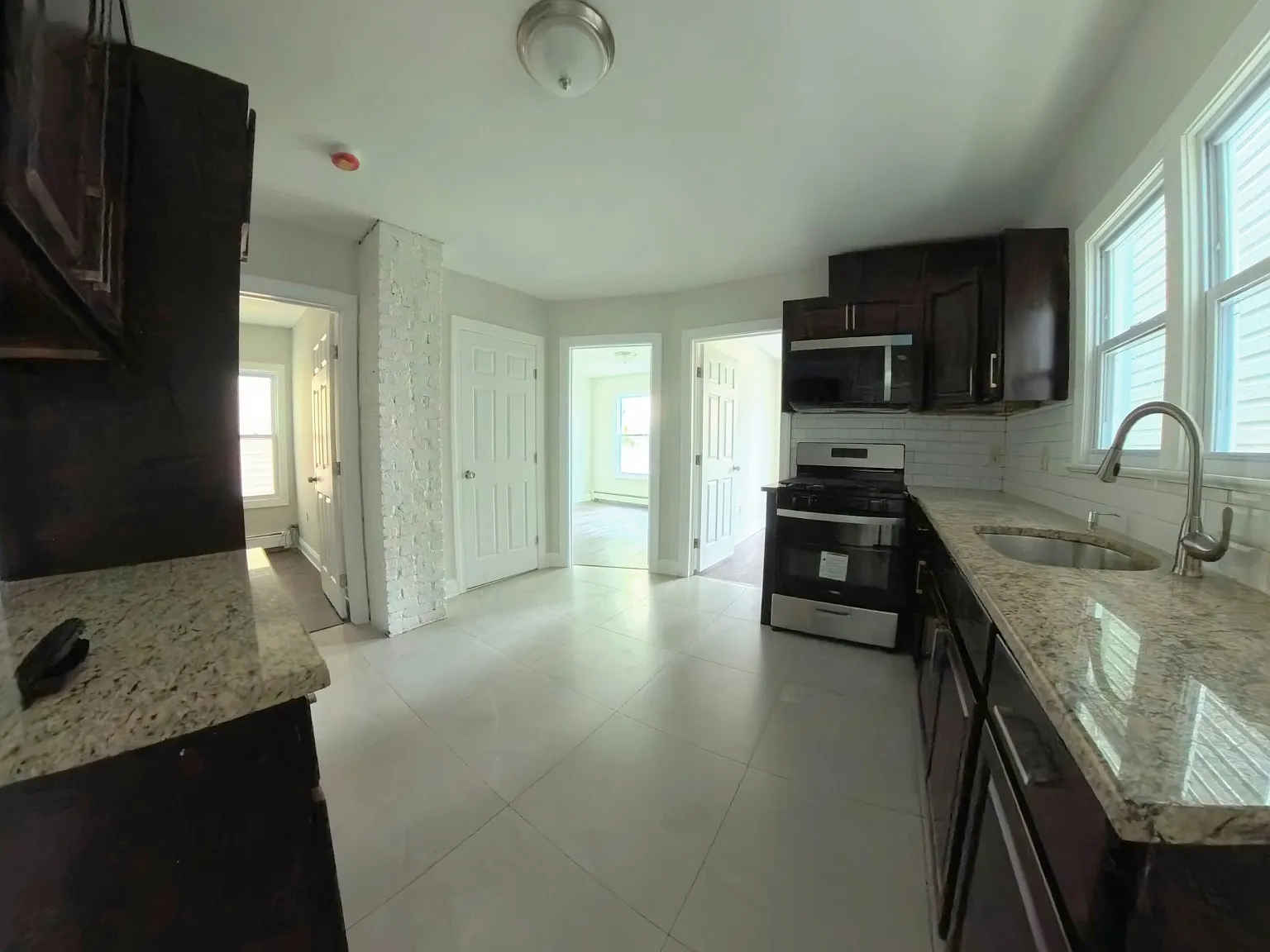 144 Inslee Place - 1R — Photo 1