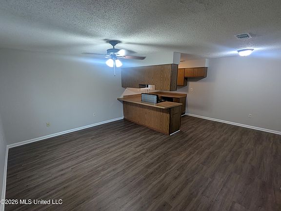 3rd image of 8061 Martha Ann Ln #D