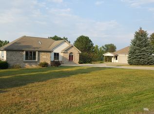 12041 White Lake Rd, Fenton, MI 48430