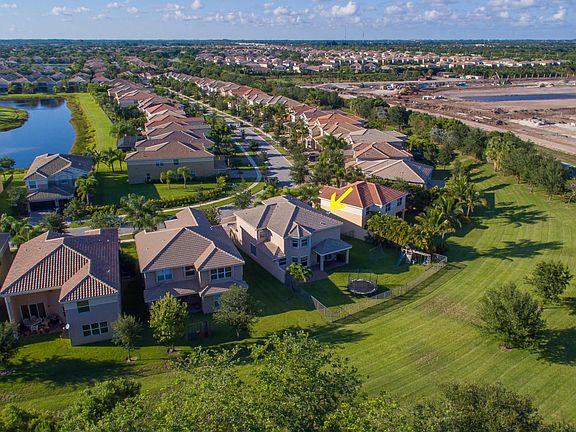 Home For Sale In Canyon Springs