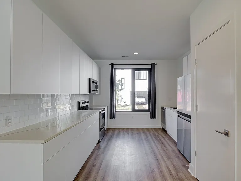 1110 Nova St — Photo 15