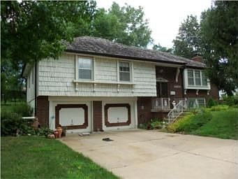 1st image of 11809 E 61st St
