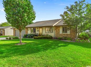 147 N Oklahoma Ave, Morton, IL 61550