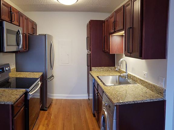 2nd image of 626 E Woodland Park Ave APT 111