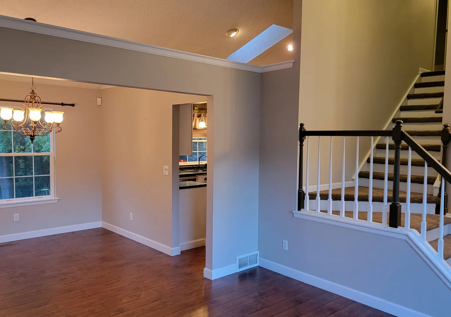 4 bed, 3.5 bath, 1832 sqft, $2,550 — Photo 2