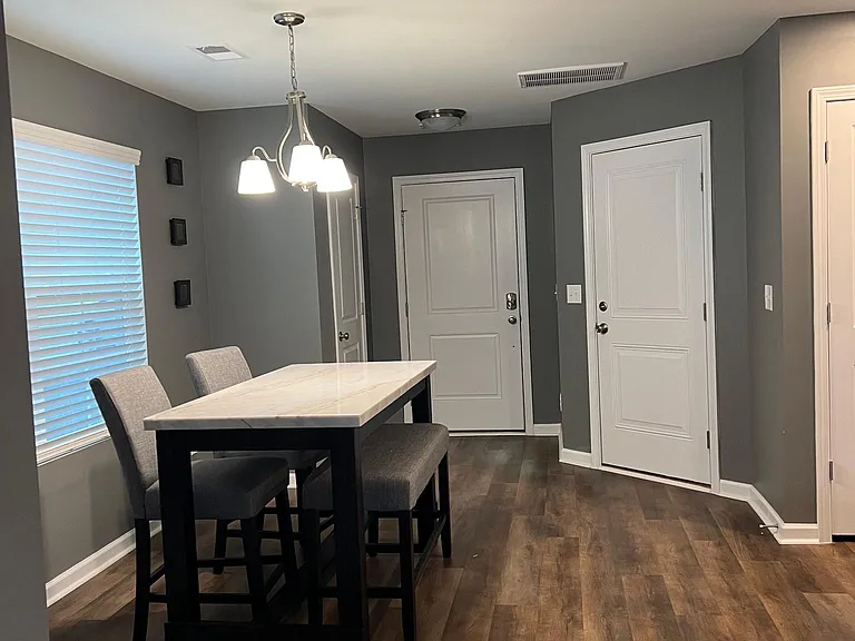 431 Kippen Ln — Photo 9
