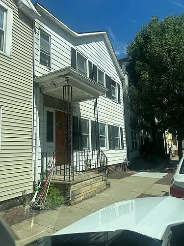 483 2nd St Photo 1