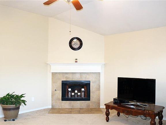 5th image of 2214 Spruce Cir