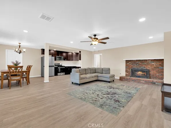8216 Buckthorn Ave, Hesperia, CA 92345