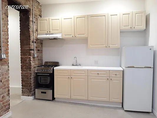 Rented by Corcoran | media 23