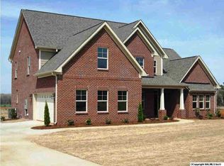 114 Carlton Cash Dr, Hazel Green, AL 35750