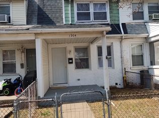 1204 Pine Ln, Chester, PA 19013