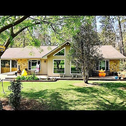 3rd image of 233 Rollingwood Dr