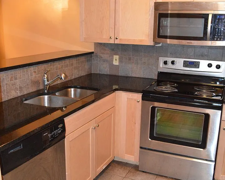 150 Ligon St #1403 — Photo 3