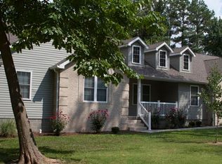 809 S Valley Rd, Carbondale, IL 62901