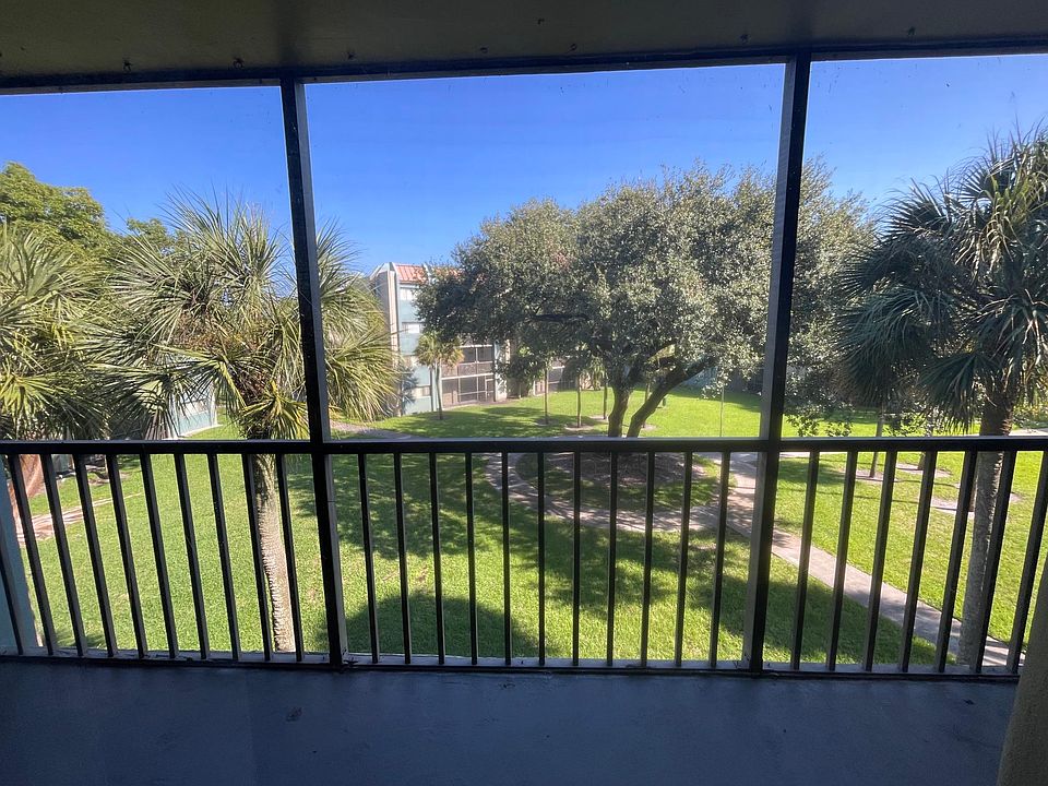675 Ives Dairy Rd Miami FL Zillow
