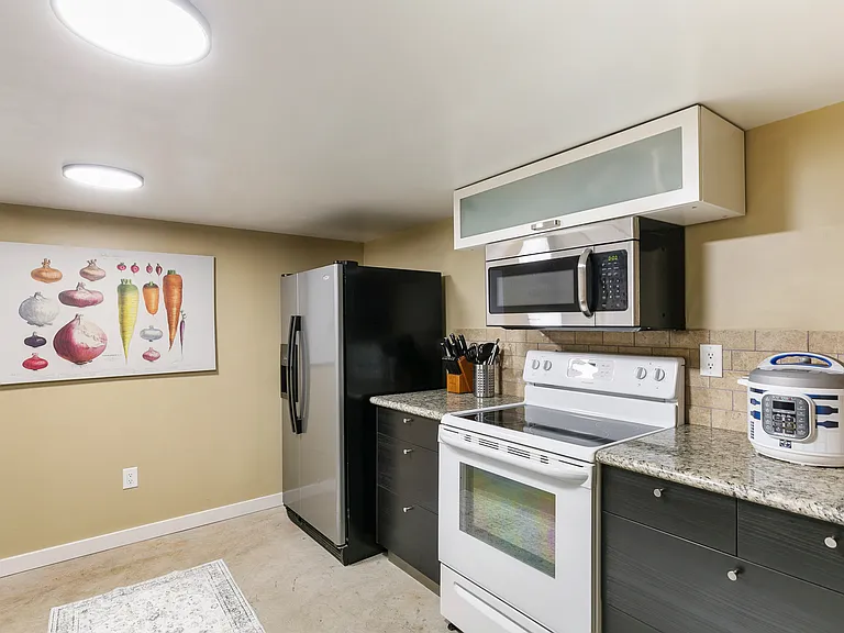 3246 NE 57th Ave #B — Photo 10