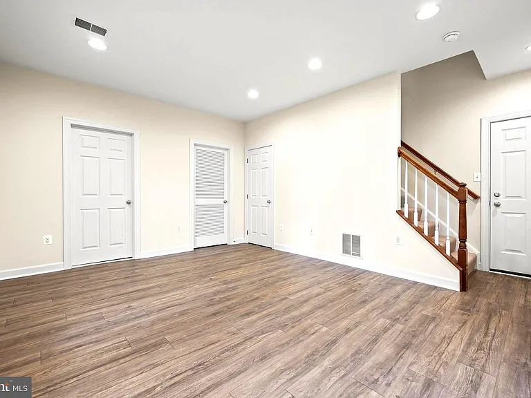 4519 Fair Valley Dr — Photo 28