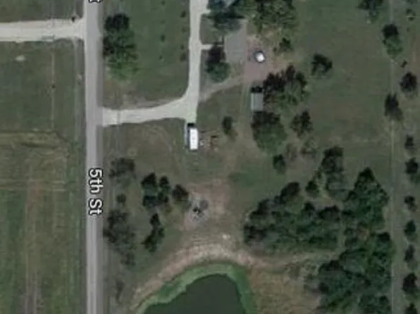 102 W 5th St, Scranton, KS 66537