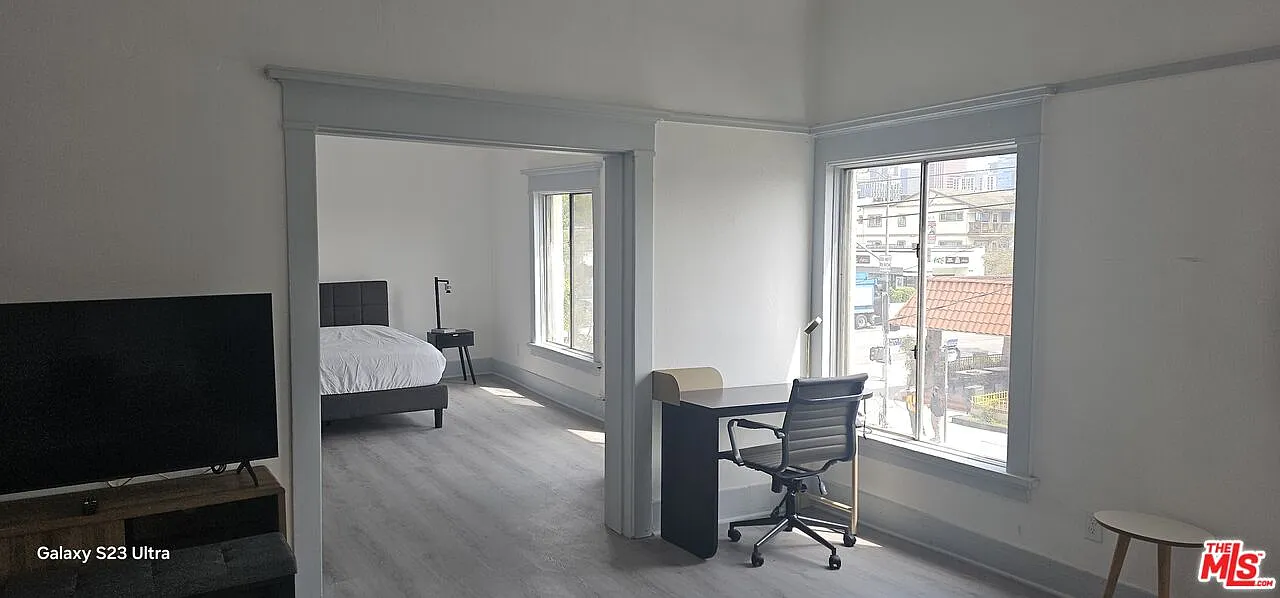 1 bed, 2.0 bath, 16570 sqft, $1,600 — Photo 3
