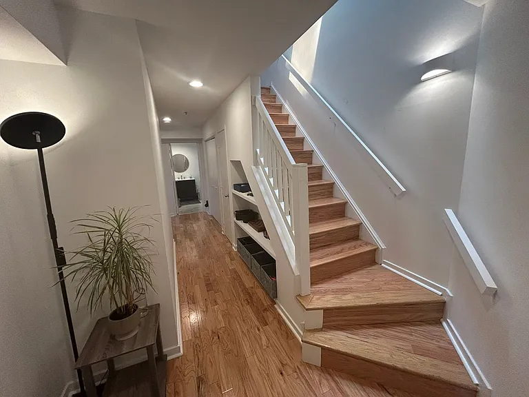 107 W Water St — Photo 7