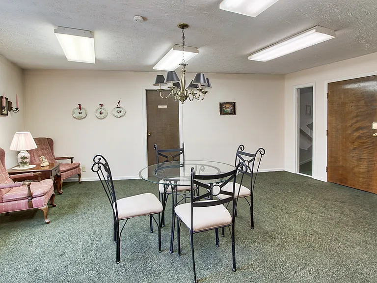 Colony Terrace Apartments — Photo 14