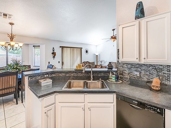 5th image of 4955 W Brown St
