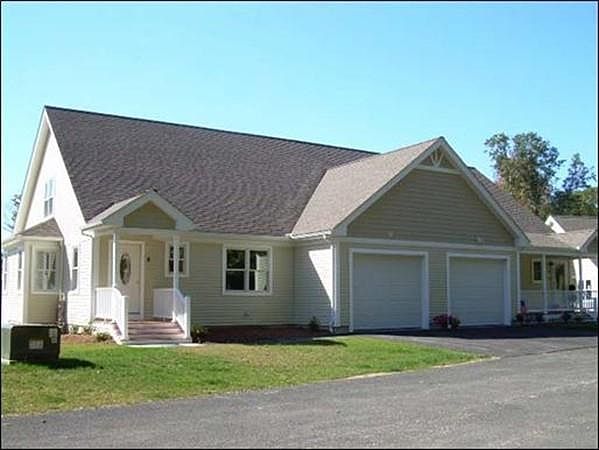 2nd image of 32 Virginia Dr #51