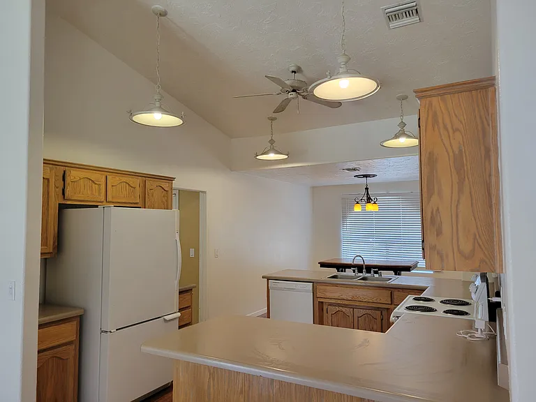 3072 Brenda Cir — Photo 17