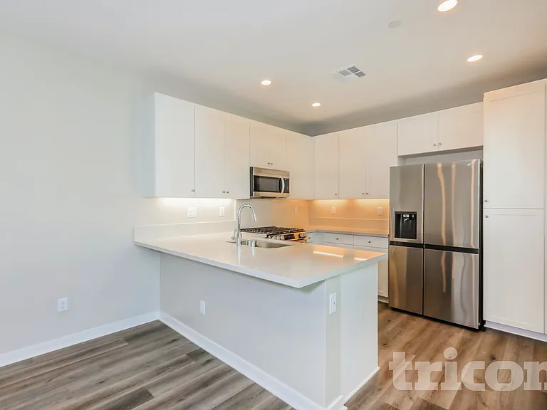31544 Hans Dr — Photo 3
