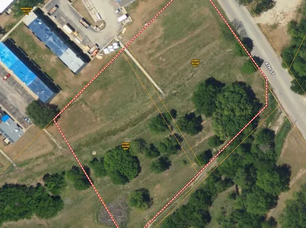 2809 4th St, Brownwood, TX 76801
