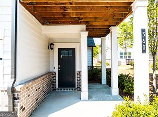 360 Hayden Cir, Woodstock, GA 30189