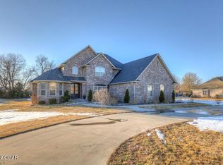 1635 Devin Dr, Carthage, MO 64836