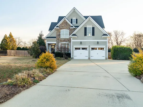 1005 Turner Meadow Dr, Raleigh, NC 27603