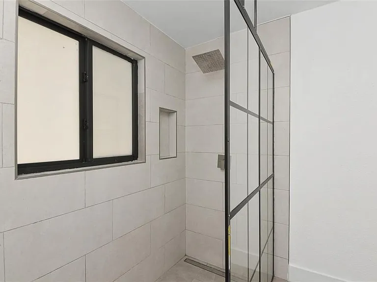 2239 Worrington St — Photo 15