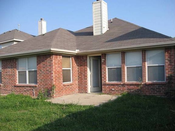 Brick on all 4 Sides!