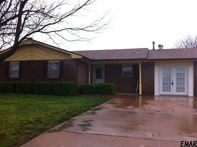 1st image of 926 Wildoak Dr