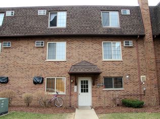 2330 Century Point Ln APT B, Glendale Heights, IL 60139