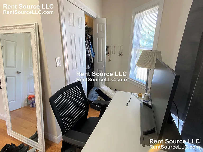 537 Main St #2 — Photo 25