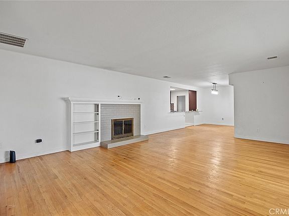 5th image of 545 Cedar St