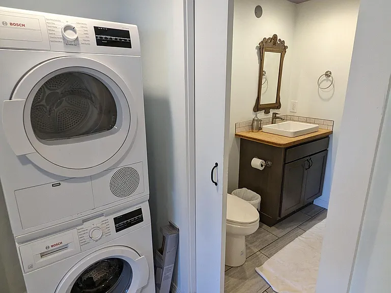 244 Castle Ave #B — Photo 13