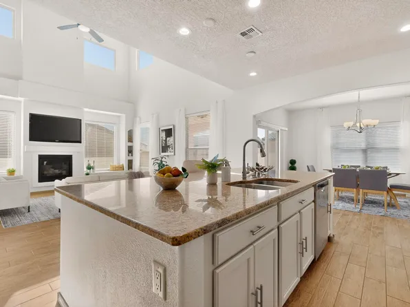 5915 S Sandia Ct NE, Rio Rancho, NM 87144