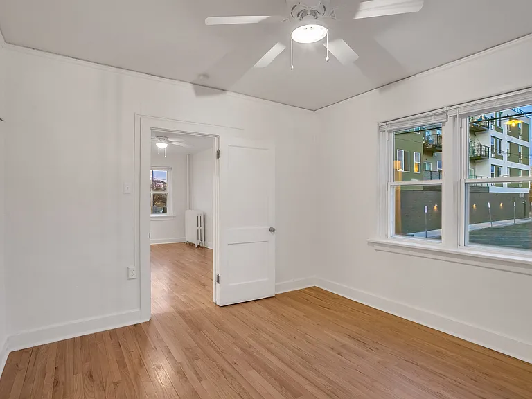 815 E 18th Ave — Photo 30